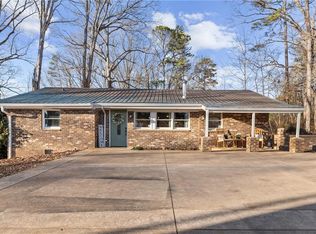 487 Golf Course Rd, Winder, GA 30680