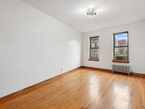 1670 Longfellow Avenue image 5 of 5