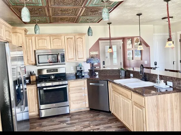 49 37th Ave NE, Great Falls, MT 59404