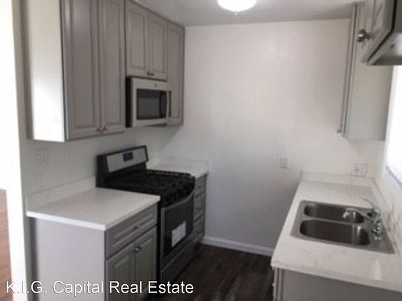 2nd image of 7033 Fulton Ave #6