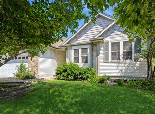 3120 E Southlawn Dr, Des Moines, IA 50320