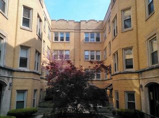 6708 N Hermitage Ave, Chicago, IL 60626