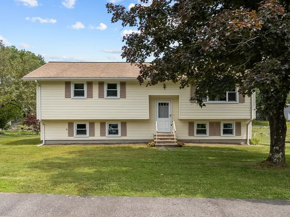 26 Bowdoin Dr, Milford, MA 01757