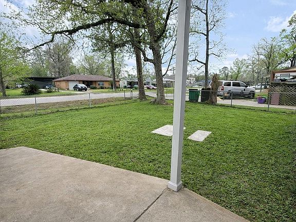 4th image of 10341 Caxton St