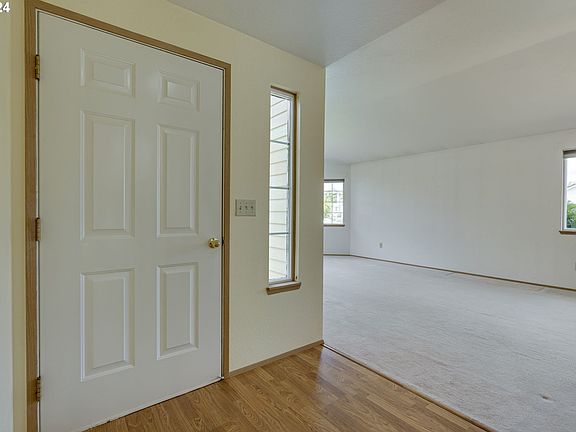 5th image of 4017 NE 158th Ave