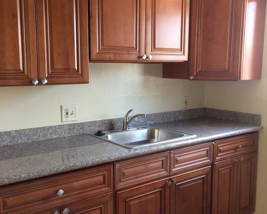 1st image of 14108 Sylvan St APT 7