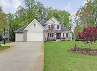 12962 Woodrush Ct, Grand Haven, MI 49417