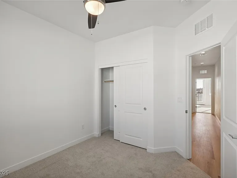10511 Blossoming Hills Ave — Photo 5