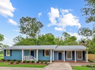 10005 Redbud St, Saint Francisville, LA 70775