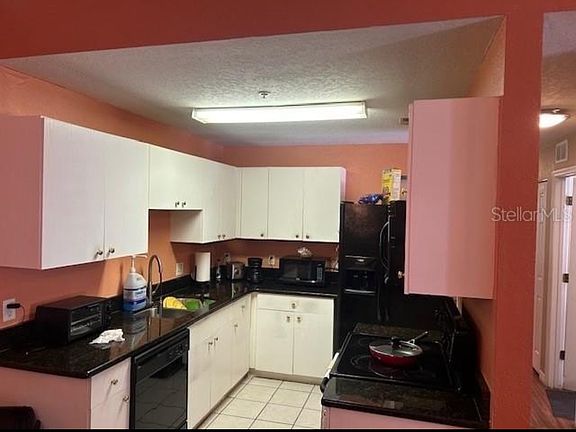 5th image of 5819 La Costa Dr #106