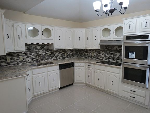 2nd image of 8344 Chimney Rock Ct