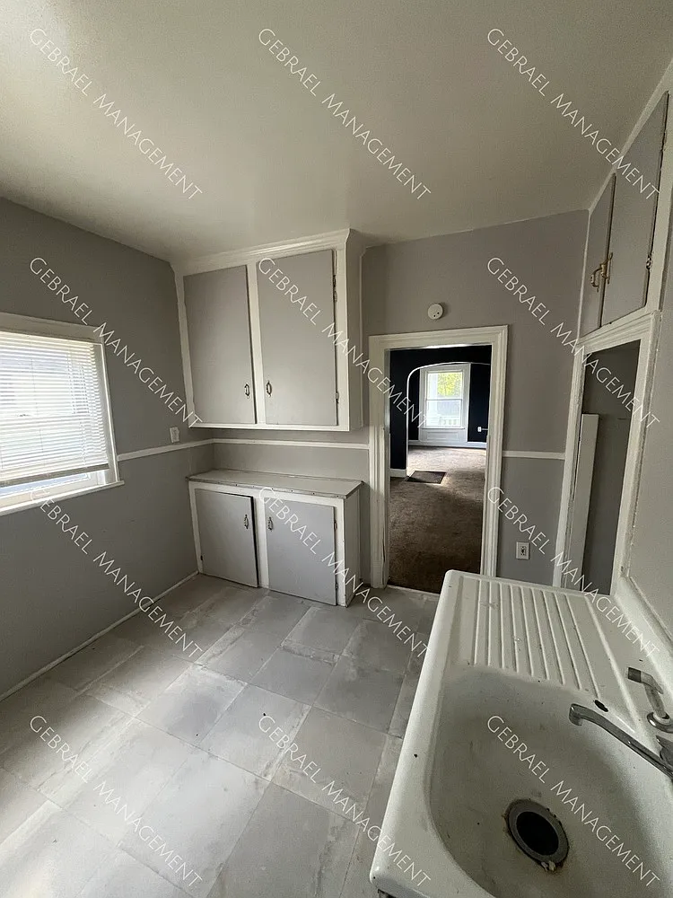 1926 N. Mason St — Photo 1