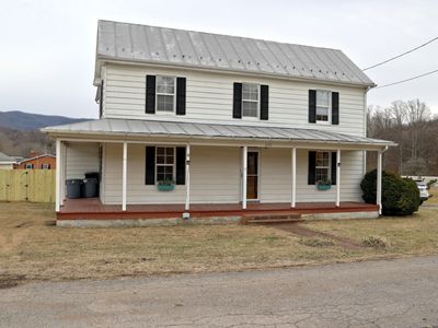 222 Trump Ln, Shawsville, VA, 24162
