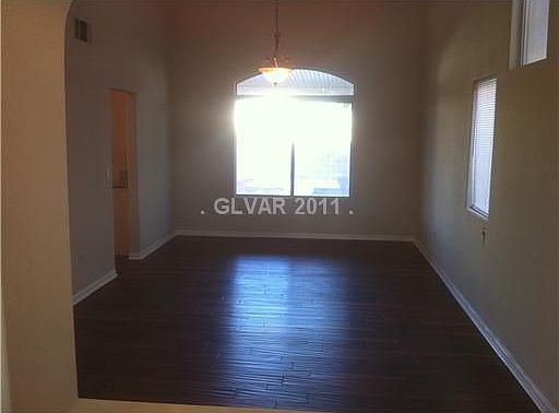 4th image of 3534 Rose Canyon Dr
