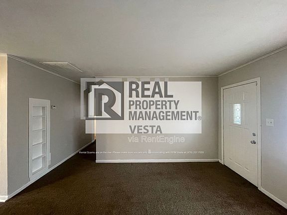 3rd image of 4342 Pinedale Dr