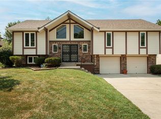 9016 Arlington Ct, Kansas City, MO 64138