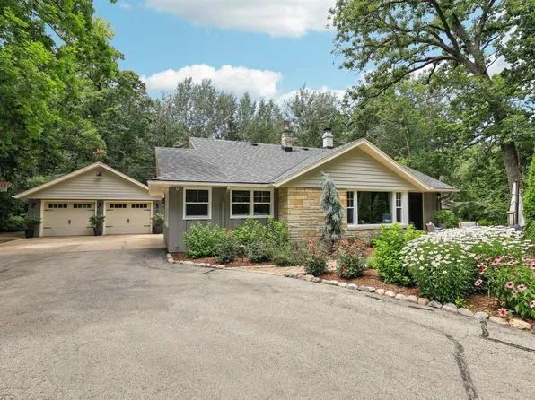 7181 South Scherrei DRIVE, Franklin, WI 53132