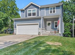 1216 Walnut St, Eudora, KS 66025
