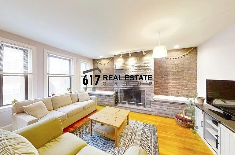 39 Saint Paul St #2 — Photo 1