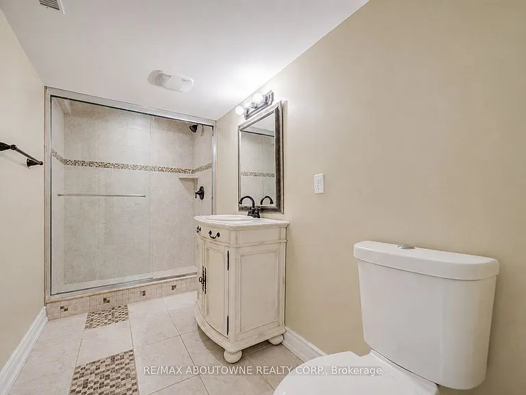 1273 Blackthorn Pl — Photo 34