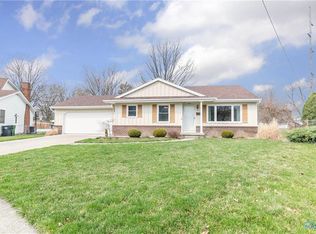 610 Glenmont Ct, Maumee, OH 43537