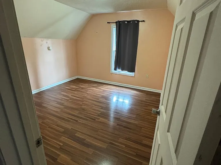 1251 Lafayette Ave NE — Photo 8