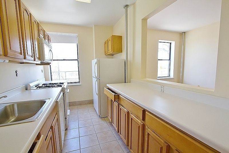 1st image of 401 Edgecombe Ave APT E5