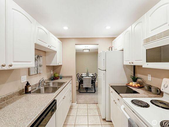 4th image of 9900 NE 124th Street #1306