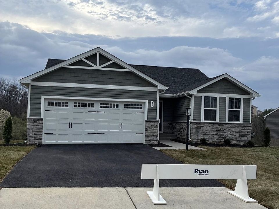 1st image of 42 Montvue Dr