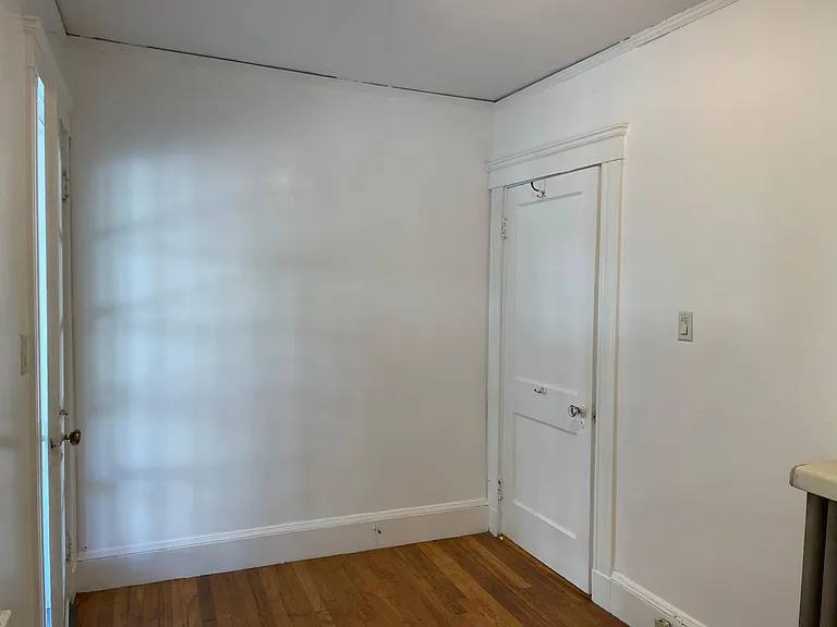 38 Hemlock St #2 — Photo 5