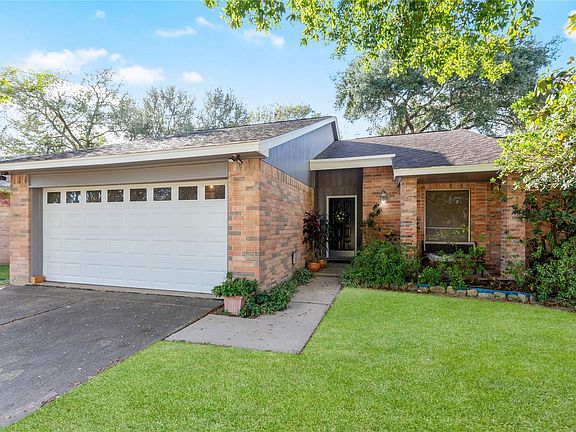 4th image of 7523 Flair Oaks Dr