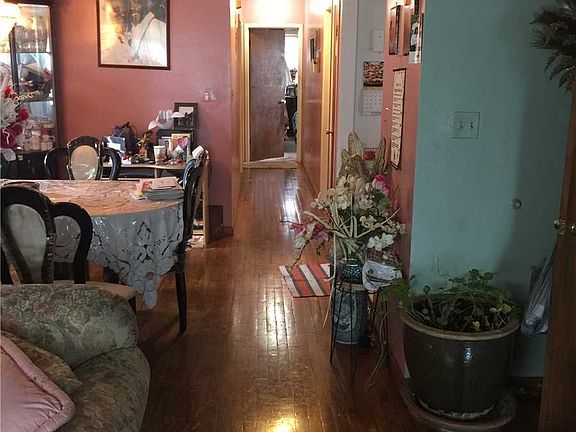2nd image of 10905 167th St
