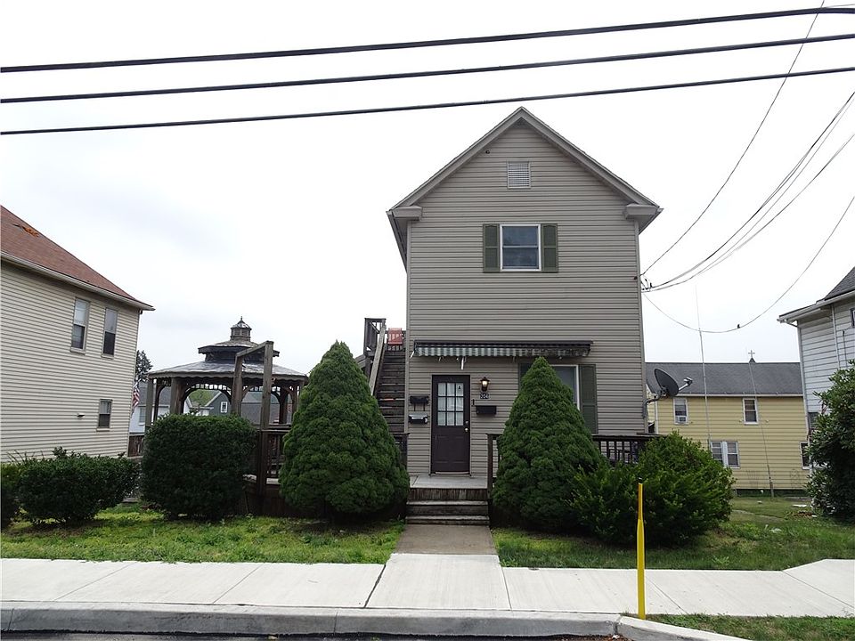 1st image of 204 N 4th St