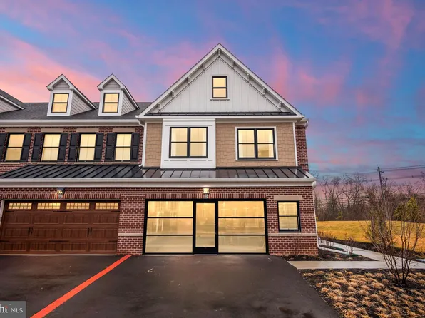 10 Riverwalk #10, Plainsboro, NJ 08536