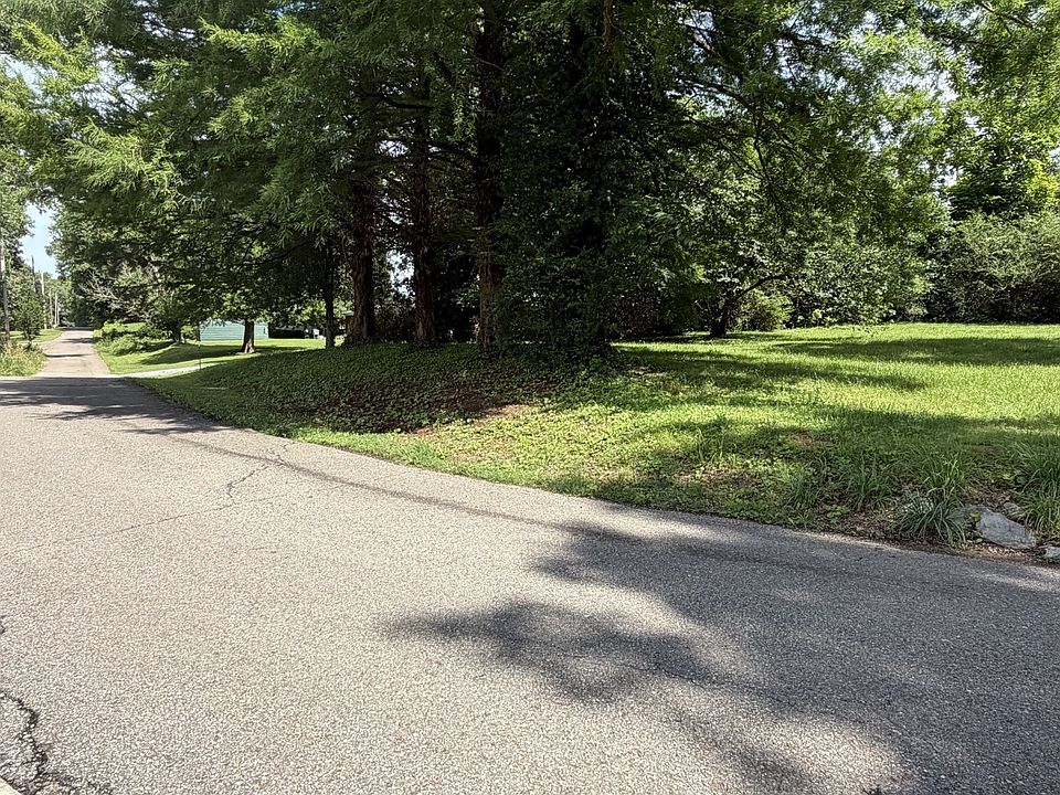 2nd image of 211 Lee Cir Lot 16
