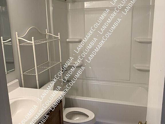 4th image of 1600 Park Cir APT 817