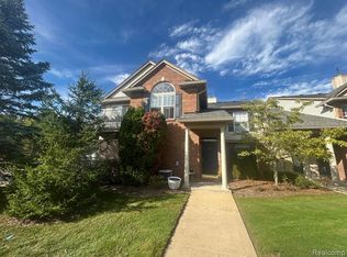 3608 Oakmonte Blvd, Rochester, MI 48306