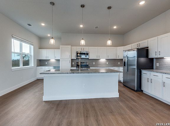 4th image of 330 E Carson St #2301
