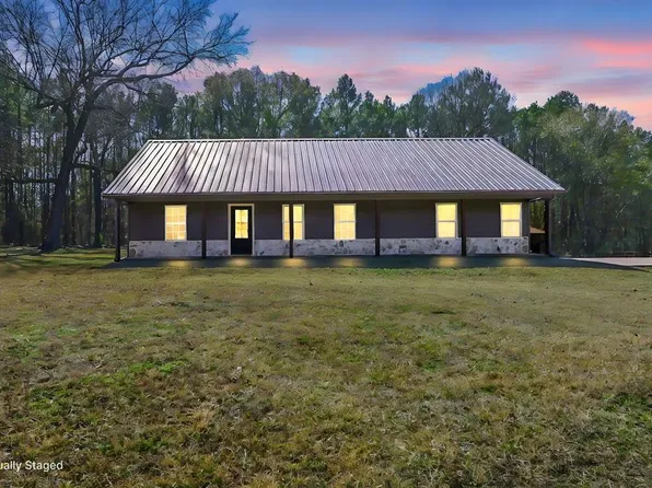 694 Harvill Rd, Huntington, TX 75949