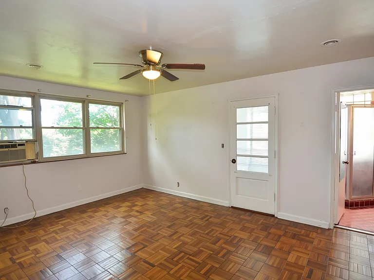 4028 Ledgewood Dr — Photo 14