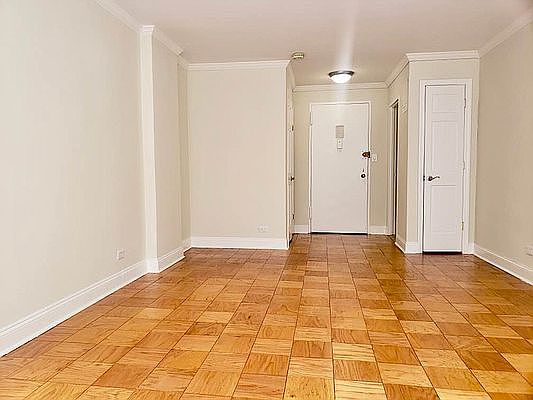 4th image of 210 W 89th St APT 11C