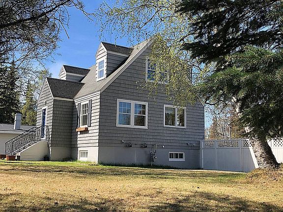 2nd image of 3400 Willow St