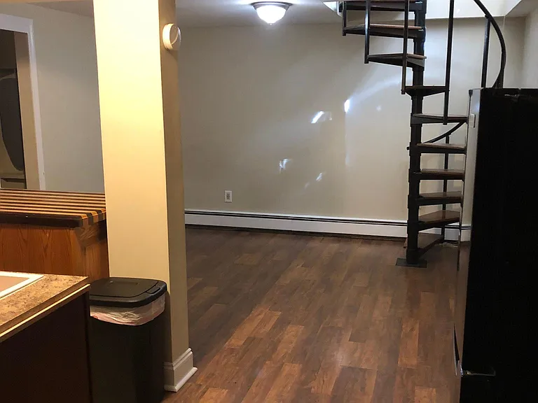 W Sunset Dr — Photo 1
