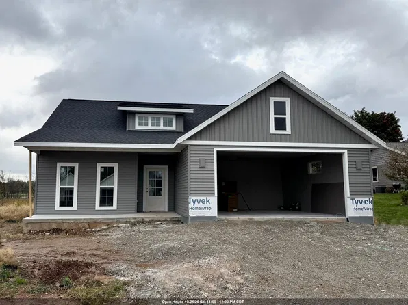 W6841 Goldfinch Dr, Greenville, WI 54942