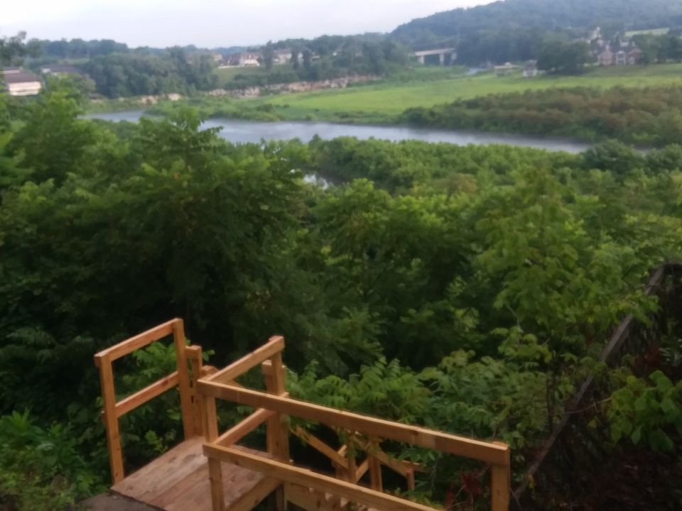 Lake Front w Steps to Dock