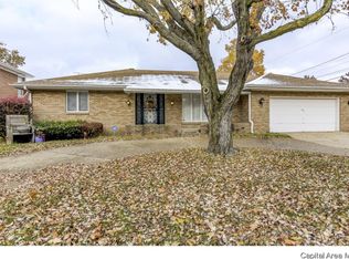 615 Outer Park Dr, Springfield, IL 62704