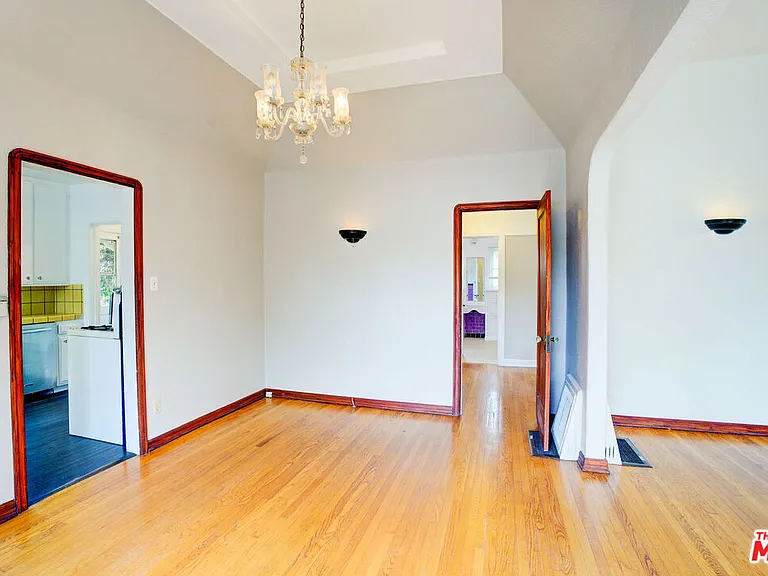 10372 Tennessee Ave — Photo 11