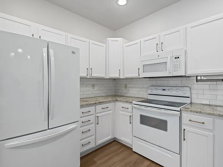 7178 S 420 E — Photo 5