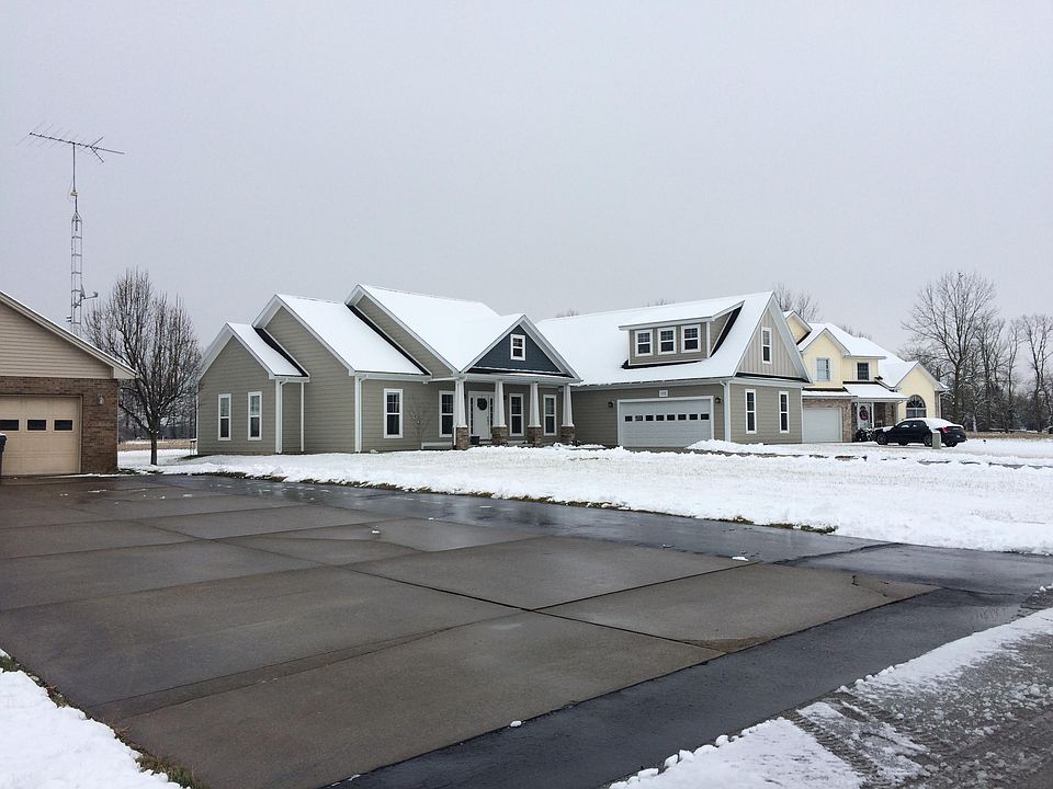 1st image of 115 Bayberry Dr