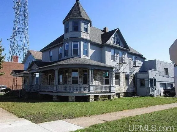 1021 1st Ave S, Escanaba, MI 49829